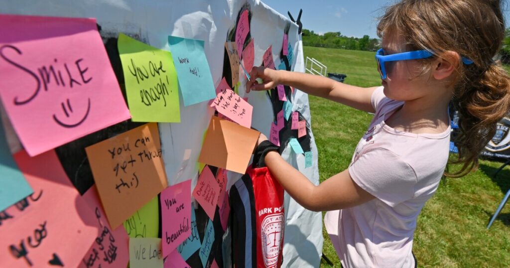 Students organize mental health fair, promote awareness and acceptance at Riverside